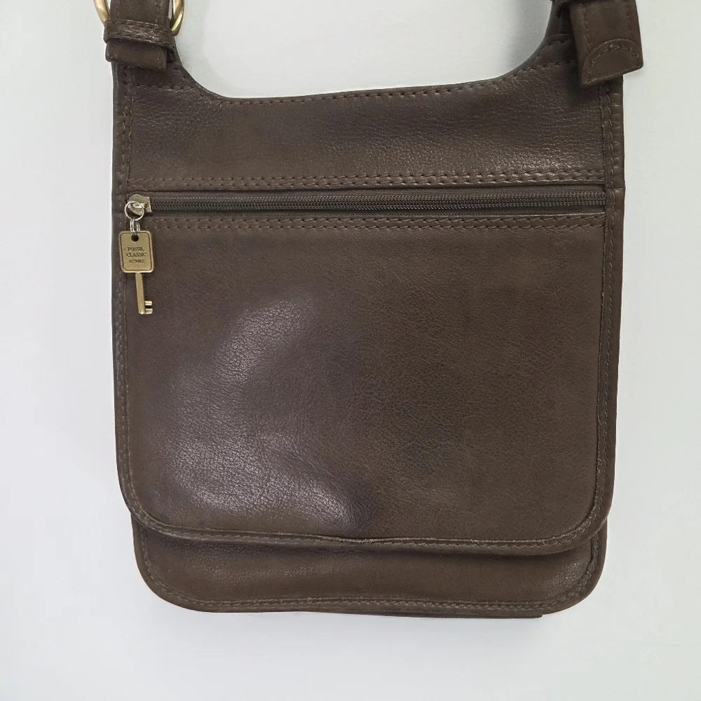 Vintage Y2K Fossil New American Classic Key Brown Leather Crossbody Purse Bag - Picture 2 of 16